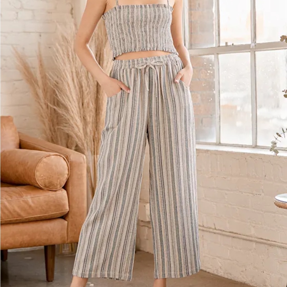 Lulus navy mult striped wide leg pant and smocked tank set